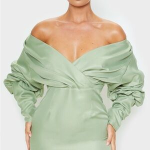 PrettyLittleThing Green Ruched Off-Shoulder Gown